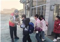 【绿书签】沈伦镇开展“开学第一课 护苗助成长”宣传活动